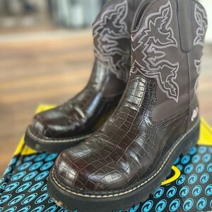 Roper Brand Brown Crocodile Pattern Cowboy Boots with Pink Stitching
